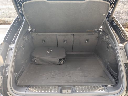 Used 2025 Porsche Macan Turbo Electric image 22