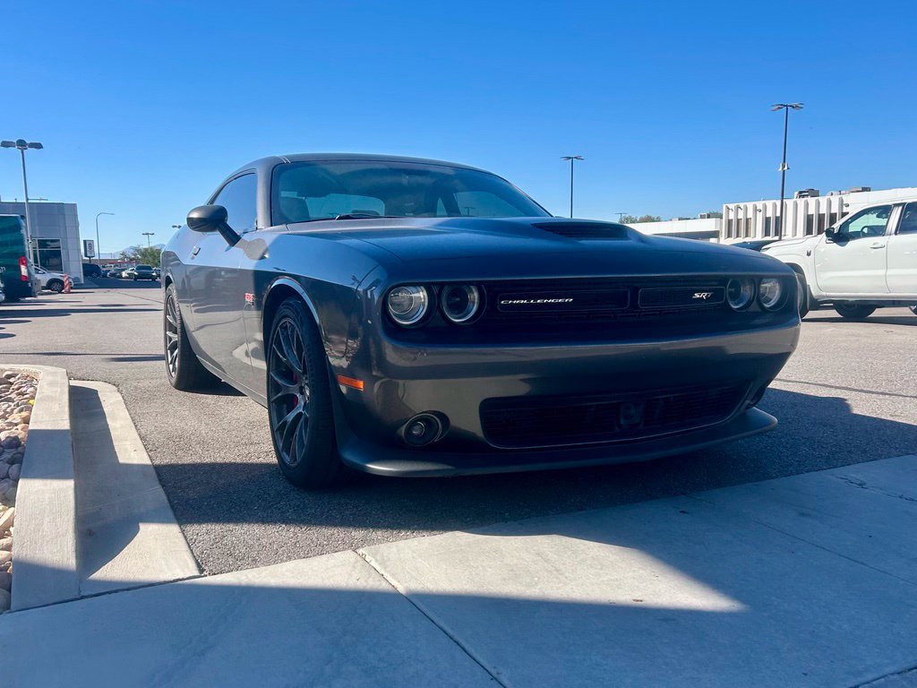 Used 2017 Dodge Challenger SRT w/ Technology Group RWD image 4