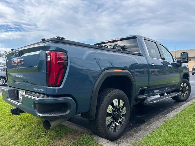 Used 2025 GMC Sierra 2500 Denali w/ Denali Reserve Package AWD/4WD image 7