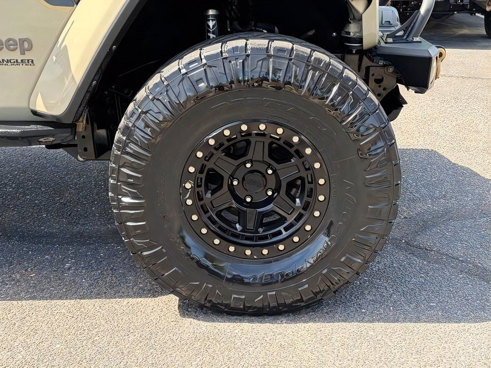 Used 2022 Jeep Wrangler Unlimited Rubicon w/ Trailer Tow Package AWD/4WD image 10
