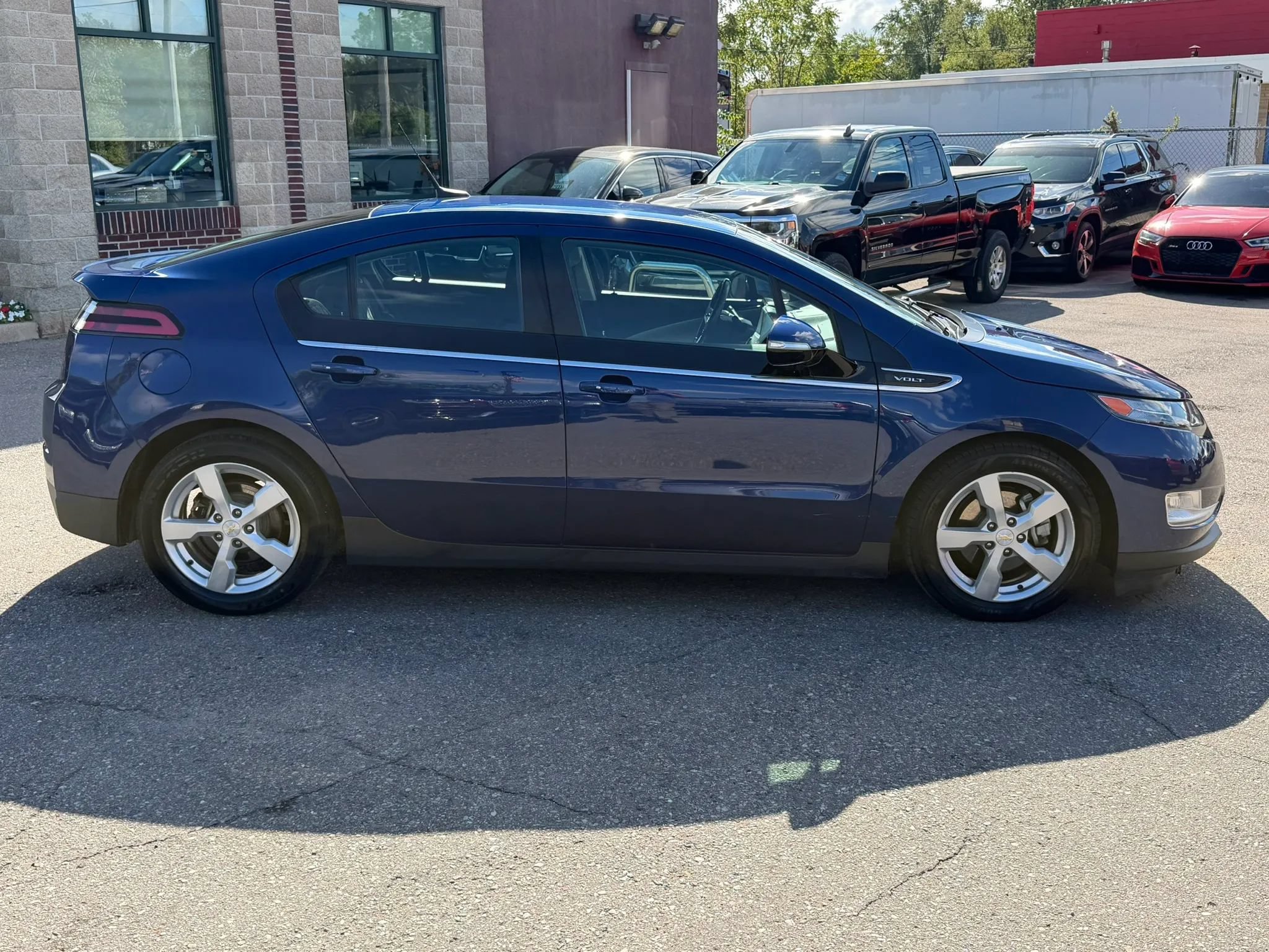 Used 2013 Chevrolet Volt w/ Comfort Package FWD image 6