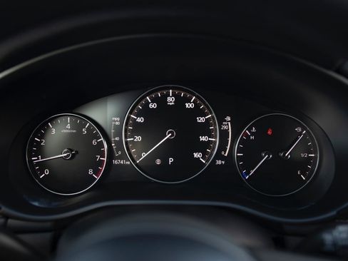 Used 2023 MAZDA MAZDA3 s image 4