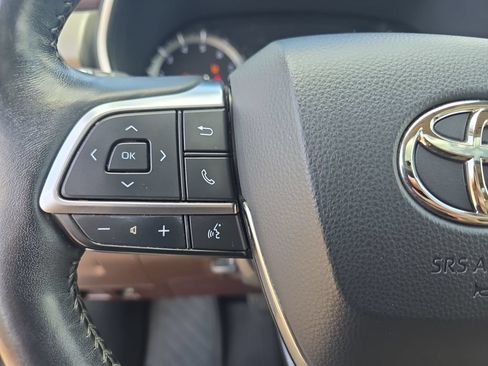 Used 2020 Toyota Highlander Limited w/ Protection Package #3 AWD/4WD image 18