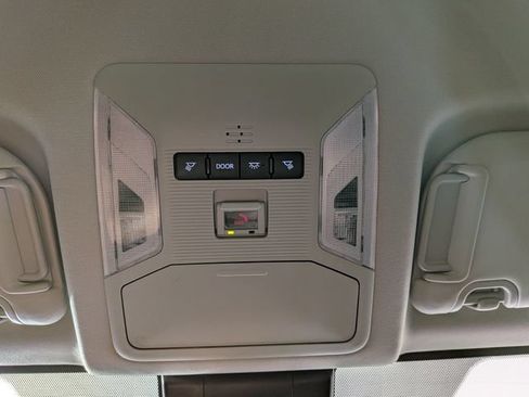 Used 2024 Toyota RAV4 XLE FWD image 21