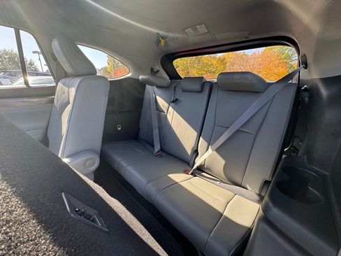 Certified 2022 Toyota Highlander Platinum image 12
