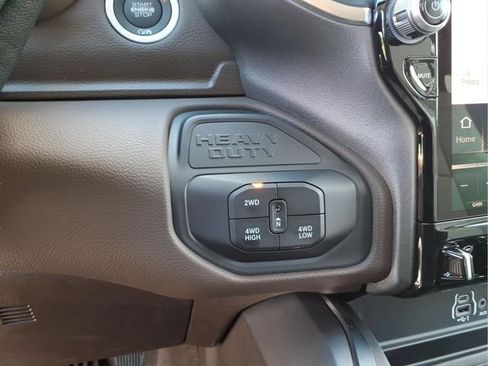 Used 2025 RAM 3500 Laramie AWD/4WD image 27