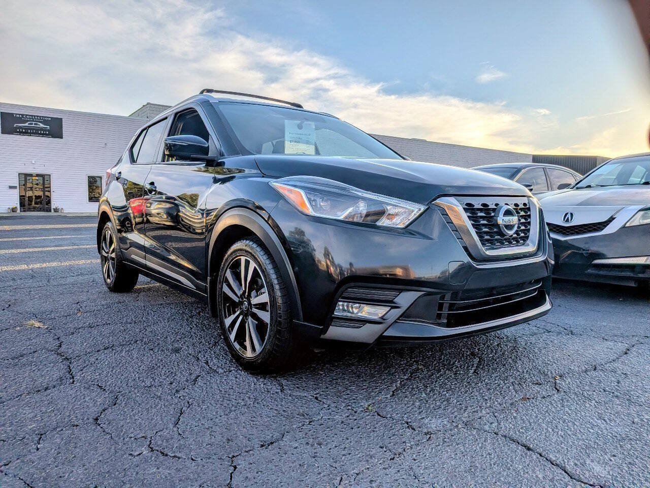 Used 2018 Nissan Kicks SR w/ Exterior Electronics Package FWD image 11