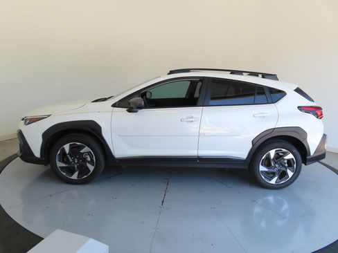 Used 2025 Subaru Crosstrek 2.5i Limited w/ Crosstrek Mirror Package image 9