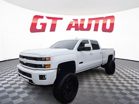 Used 2016 Chevrolet Silverado 2500 High Country image 3