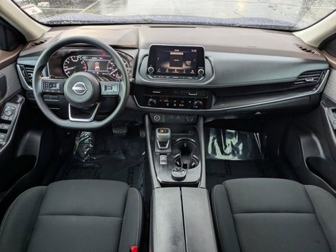 Used 2023 Nissan Rogue S image 15