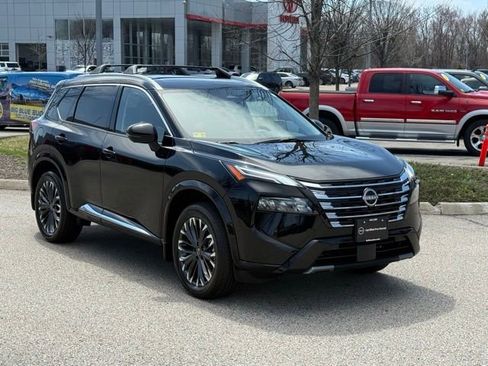 Certified 2026 Nissan Rogue Platinum AWD/4WD image 3