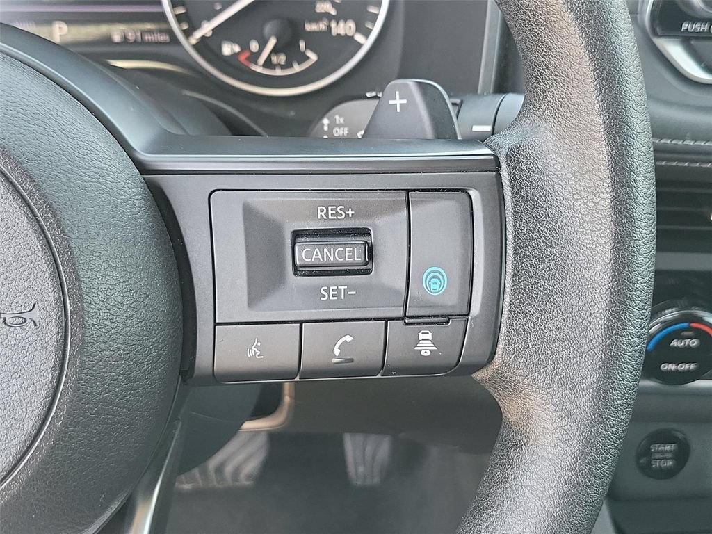 Used 2024 Nissan Rogue SV AWD/4WD image 38