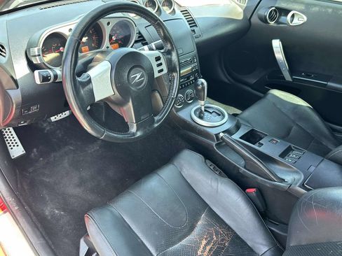 Used 2005 Nissan 350Z Touring RWD image 14