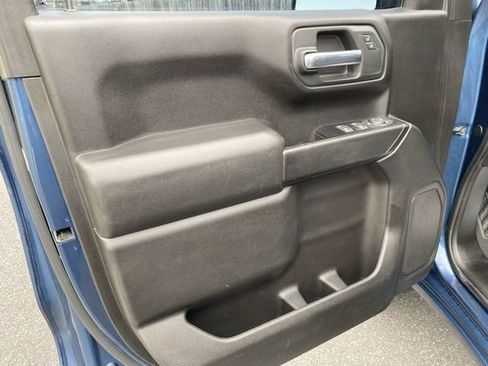 Used 2019 Chevrolet Silverado 1500 Custom Trail Boss w/ Custom Convenience Package image 10