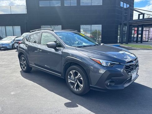 Used 2024 Subaru Crosstrek 2.0i Premium w/ Crosstrek Mirror Package AWD/4WD image 2