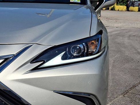 Used 2019 Lexus ES 350 w/ Premium Package FWD image 34