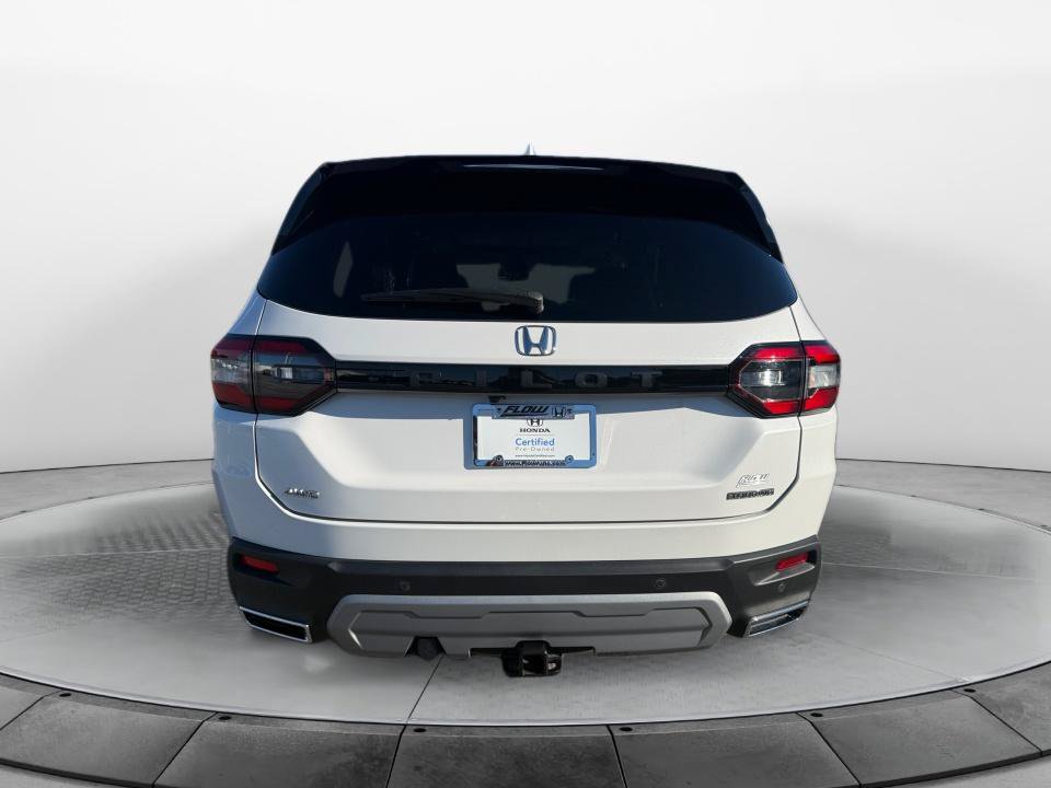 Certified 2025 Honda Pilot Touring image 18