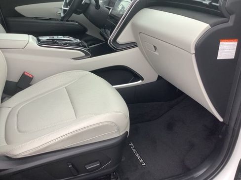 Used 2024 Hyundai Tucson Limited AWD/4WD image 28