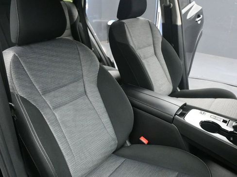 Used 2023 Nissan Rogue SV image 29