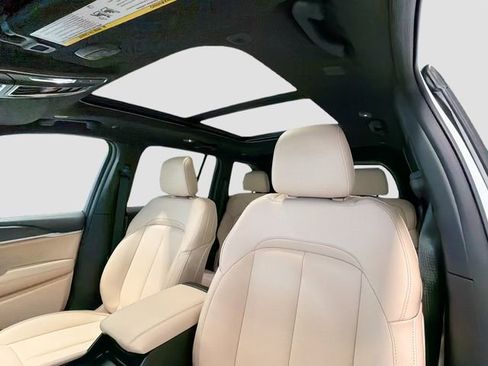 Used 2025 Jeep Grand Cherokee Limited w/ Trailer Tow Package image 19