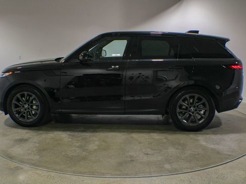 Used 2025 Land Rover Range Rover Sport AWD/4WD image 2