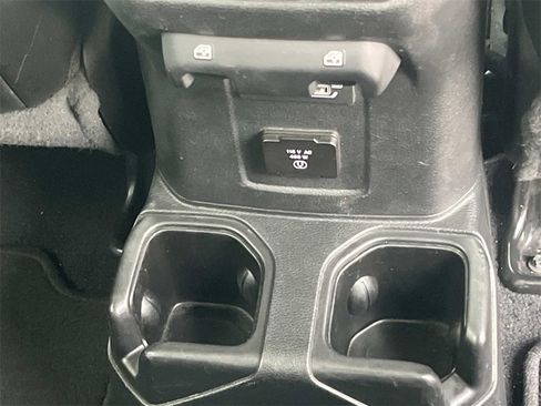 Used 2021 Jeep Gladiator Overland image 17