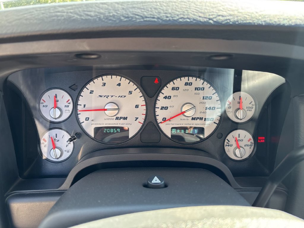 Used 2005 Dodge Ram 1500 Truck 2WD Quad Cab image 9