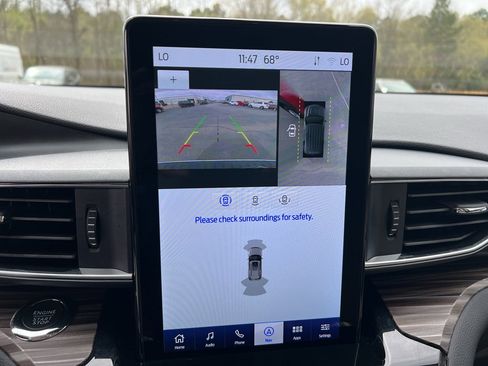 Used 2023 Ford Explorer Limited w/ Limited Technology Package image 17