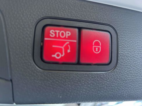 Used 2019 Mercedes-Benz GLC 300 image 20