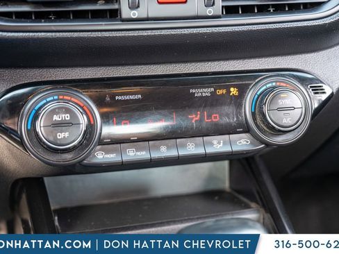 Used 2023 Kia Forte GT-Line image 11