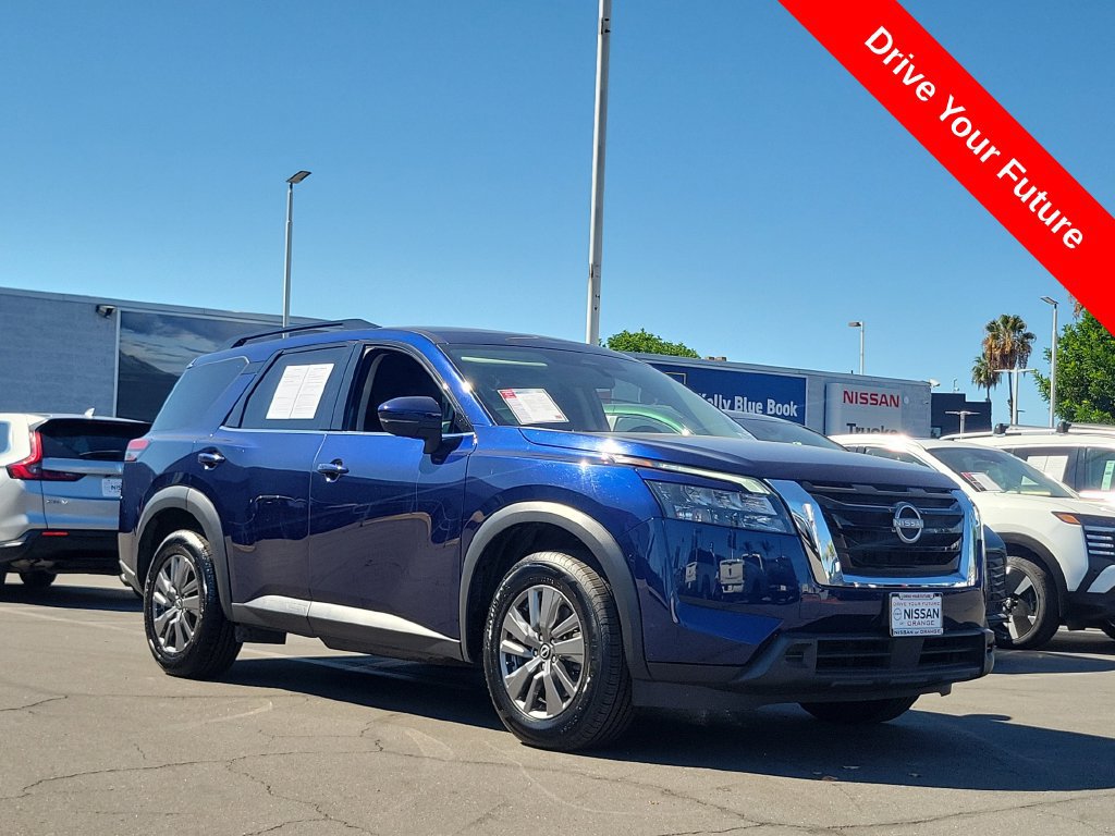 Used 2025 Nissan Pathfinder SV FWD image 33