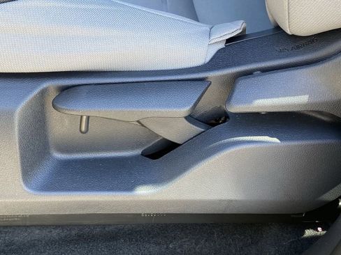 Certified 2025 Toyota Tacoma TRD Off-Road image 24