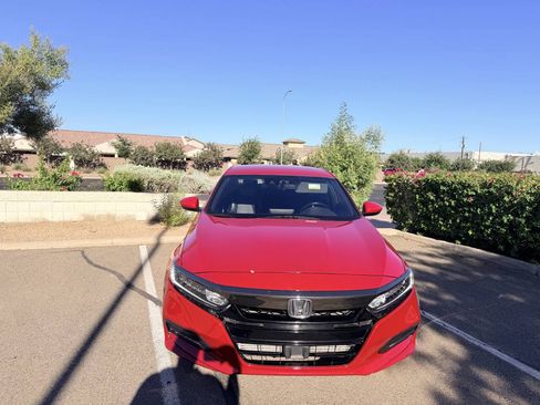 Used 2019 Honda Accord Sport image 2