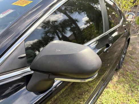 Used 2022 Toyota Camry SE image 11