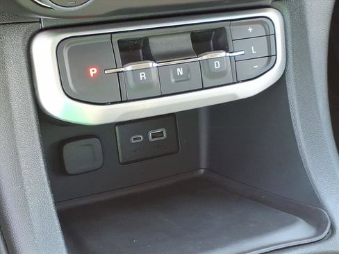 Used 2023 GMC Acadia SLE w/ Driver Convenience Package image 26