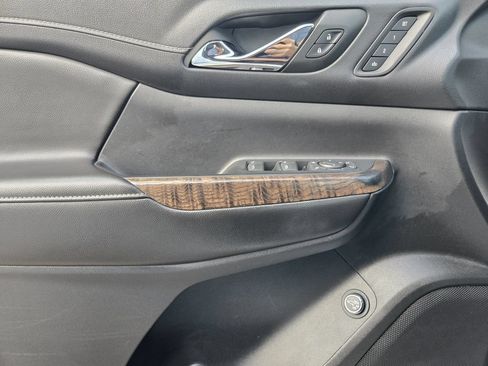 Used 2023 GMC Acadia Denali FWD image 23