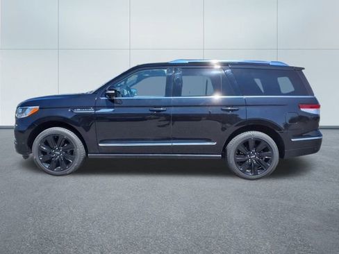 Used 2023 Lincoln Navigator Reserve image 9