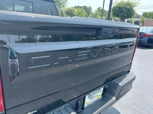 Used 2023 Chevrolet Silverado 1500 RST w/ Convenience Package II AWD/4WD image 29