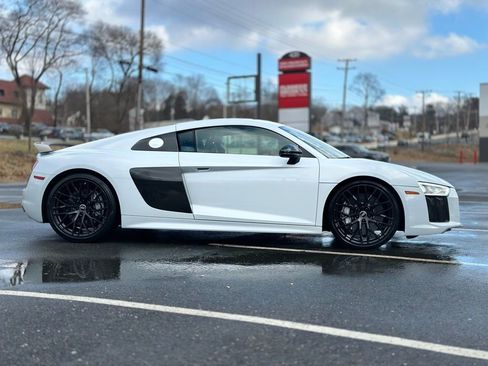 Used 2018 Audi R8 V10 plus image 8