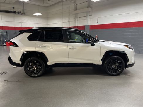Certified 2025 Toyota RAV4 XSE w/ Weather Package AWD/4WD image 10