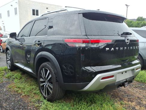 Used 2023 Nissan Pathfinder Platinum AWD/4WD image 4