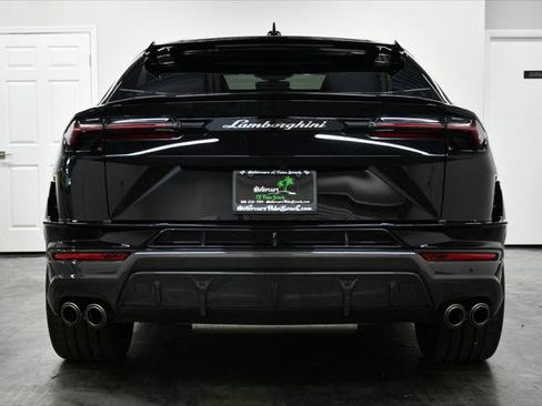 Used 2024 Lamborghini Urus Performante AWD/4WD image 15