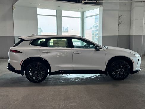 New 2026 Toyota Crown Signia image 10