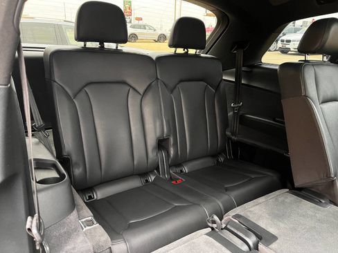 Used 2018 Audi Q7 3.0T Prestige w/ Prestige Package image 23