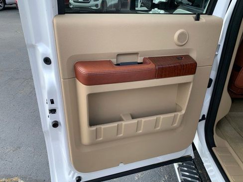 Used 2011 Ford F250 King Ranch w/ King Ranch w/Chrome Pkg image 14