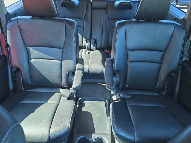 Used 2019 Honda Pilot Touring image 17