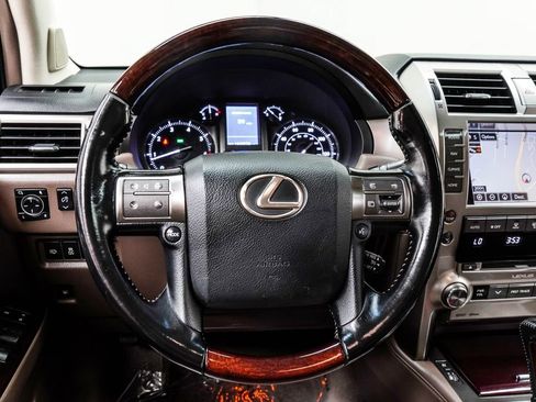 Used 2017 Lexus GX 460 AWD/4WD image 23