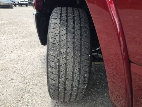 Used 2025 RAM 1500 Laramie AWD/4WD image 29