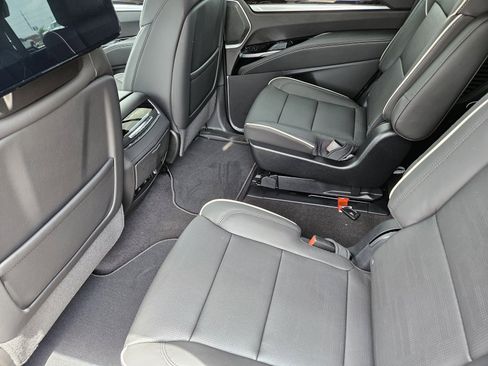 New 2026 Cadillac Escalade Luxury w/ Touring Package AWD/4WD image 20