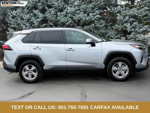 Used 2025 Toyota RAV4 XLE AWD/4WD image 9